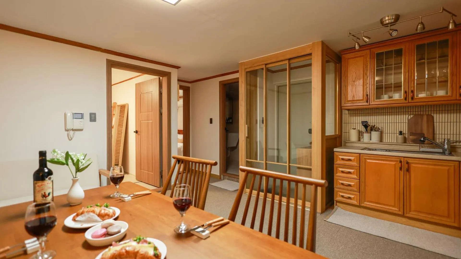 Comfy Stay, 5 Minutes Away From Eungam Station, Olive Young And Daiso سيول شقة